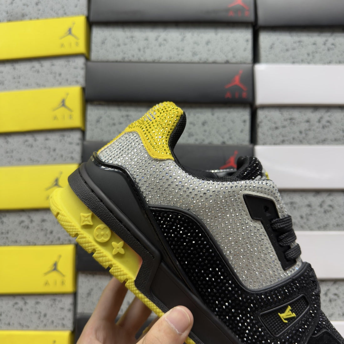 LV Trainer Black Yellow Strass