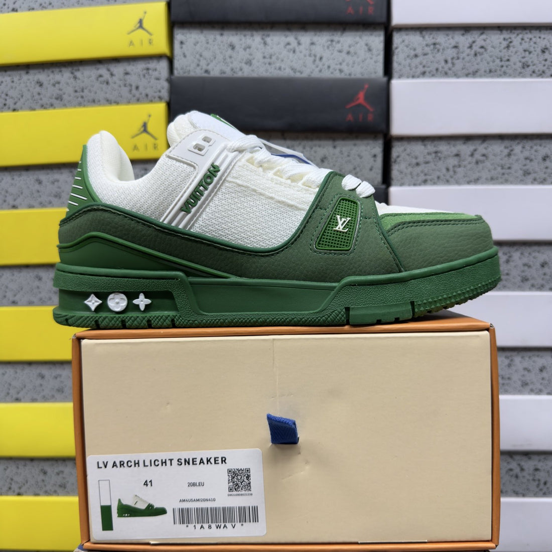 LV Trainer Green White