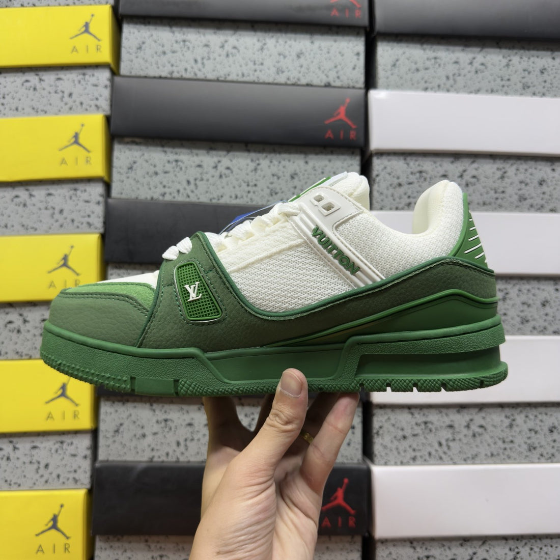 LV Trainer Green White