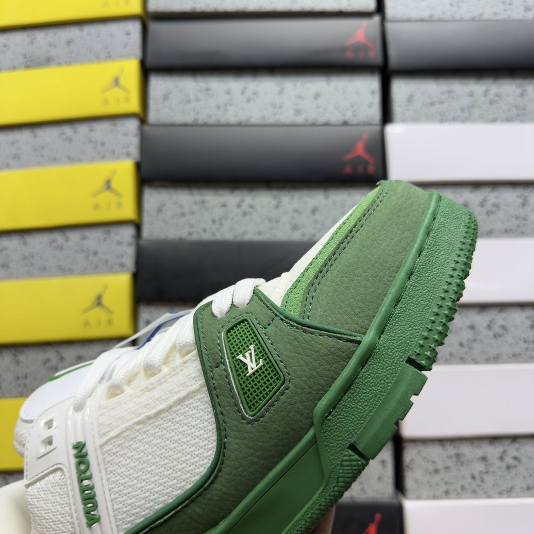 LV Trainer Green White