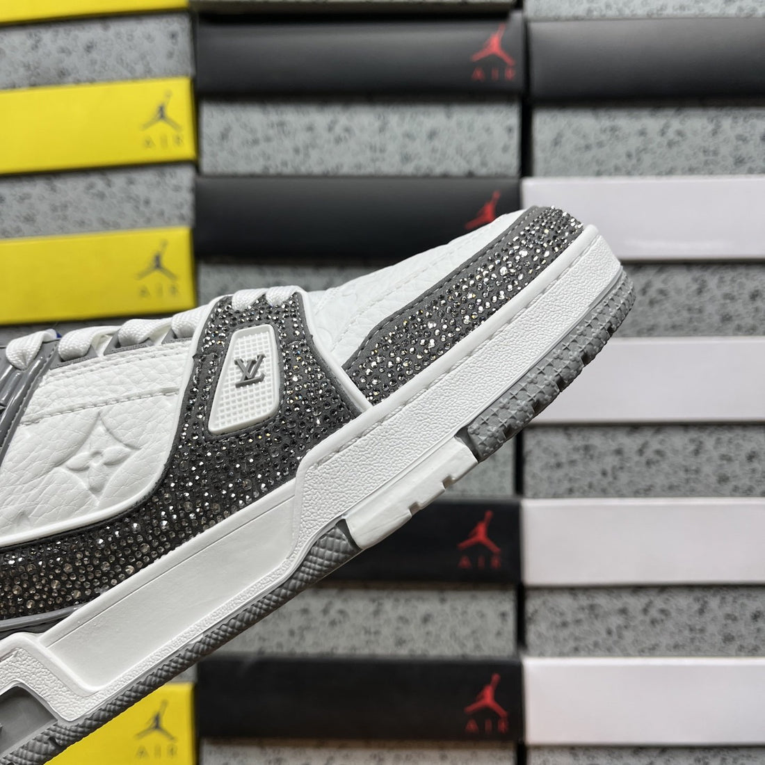 LV Trainer Grey Strass