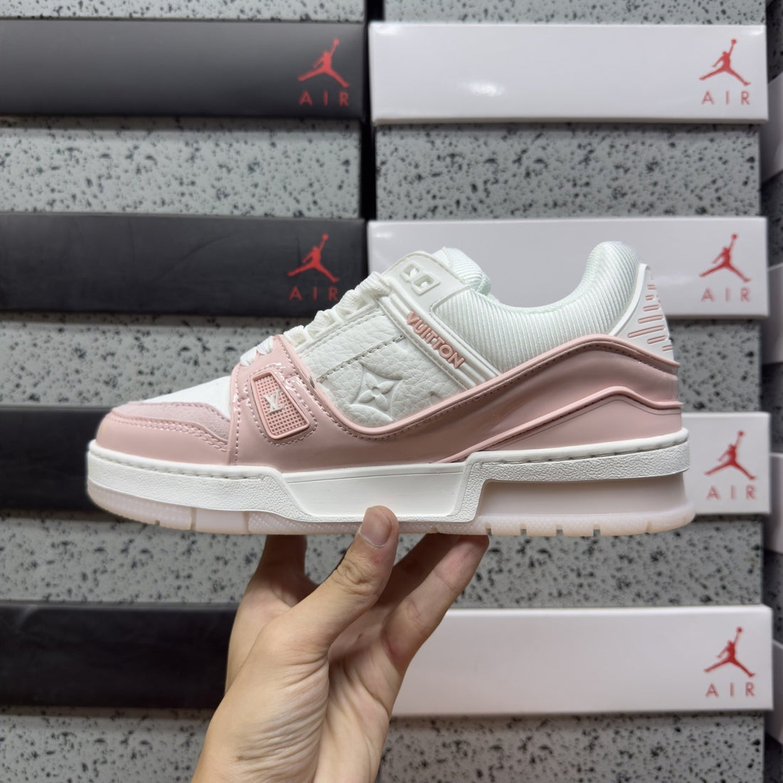 LV Trainer Pink White