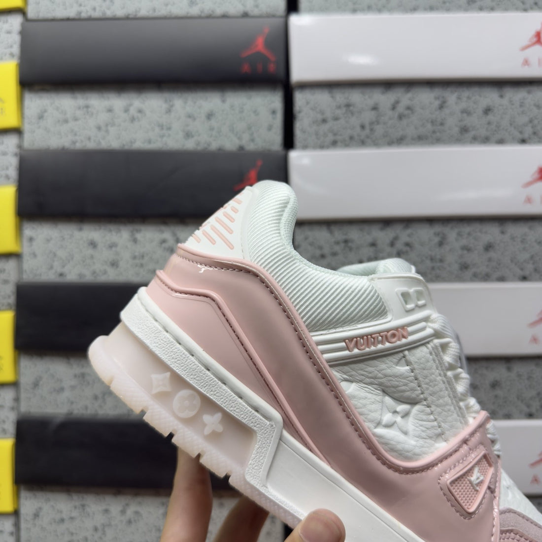 LV Trainer Pink White