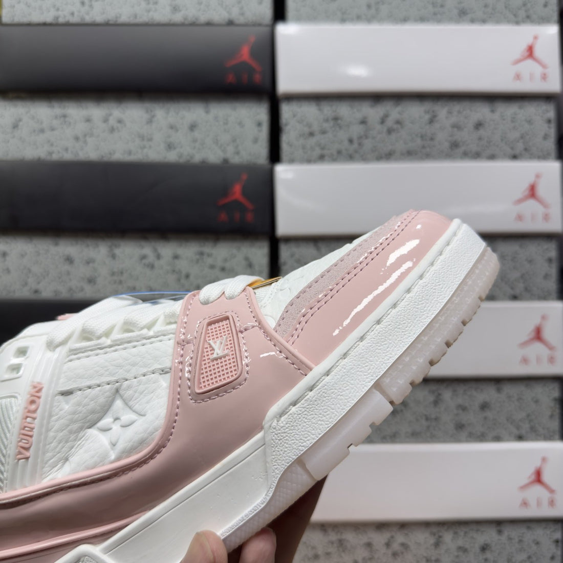 LV Trainer Pink White