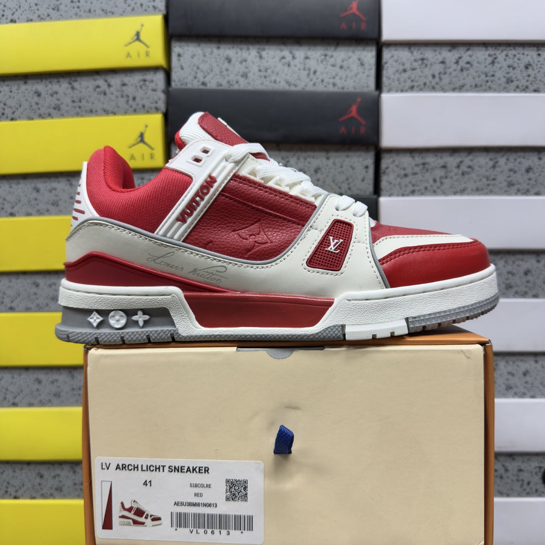 LV Trainer Red White