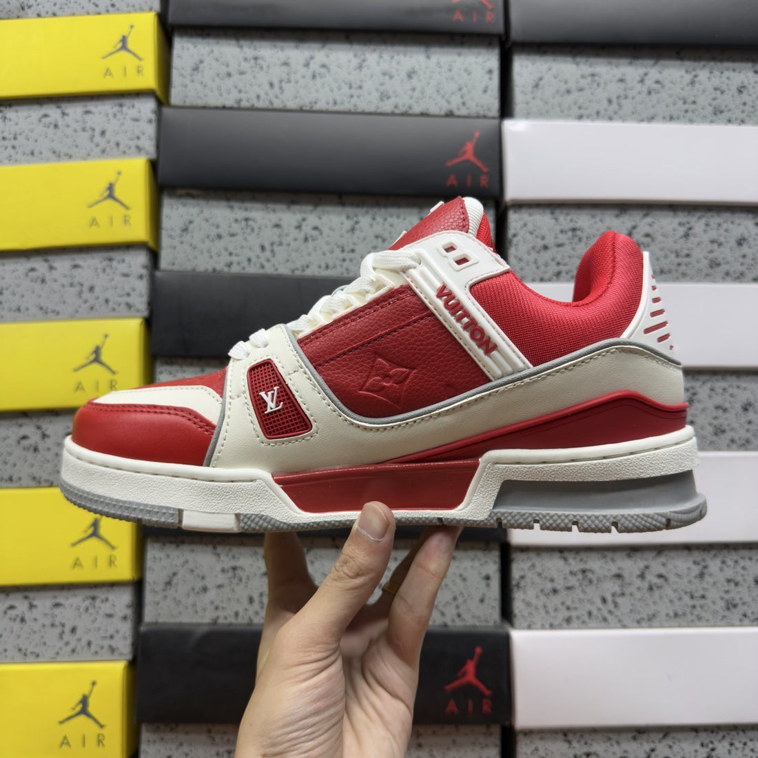 LV Trainer Red White