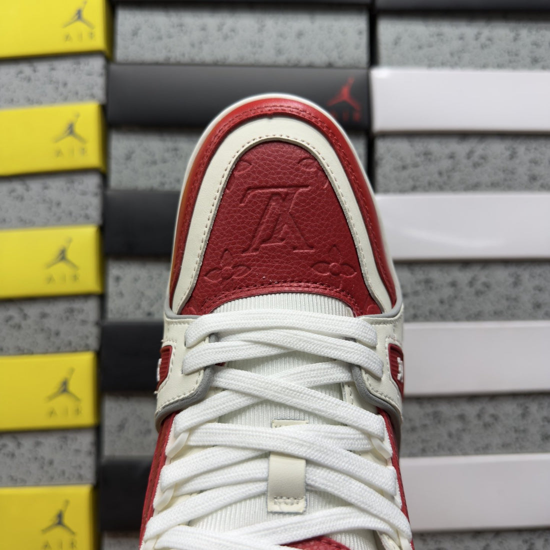 LV Trainer Red White