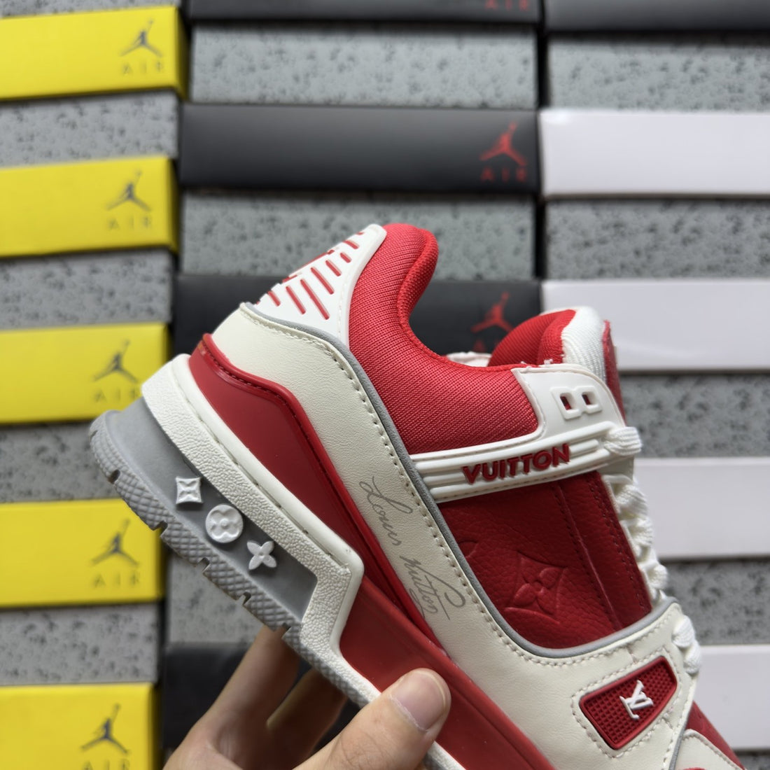 LV Trainer Red White