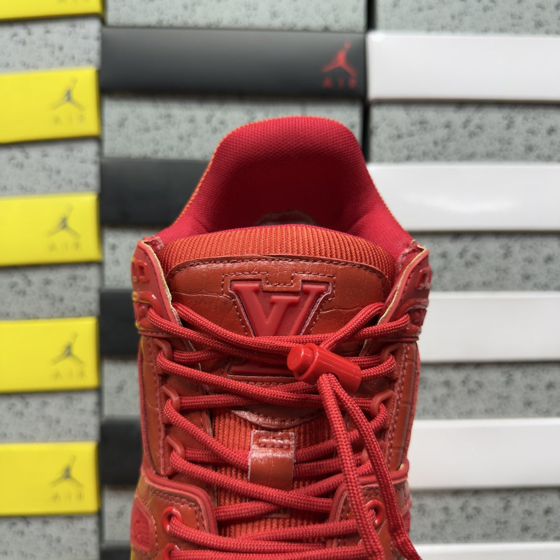 LV Trainer Triple Red