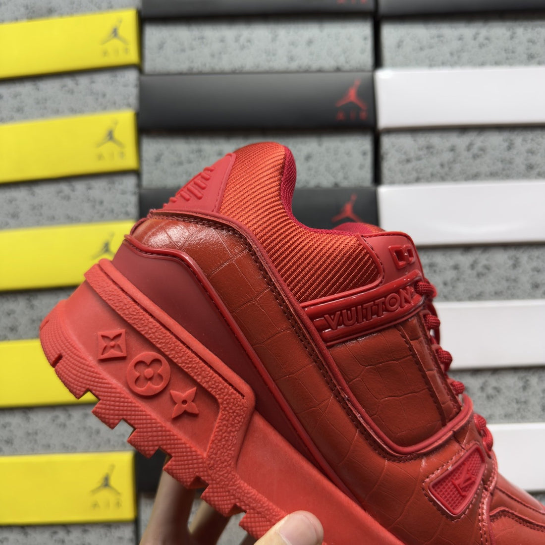 LV Trainer Triple Red