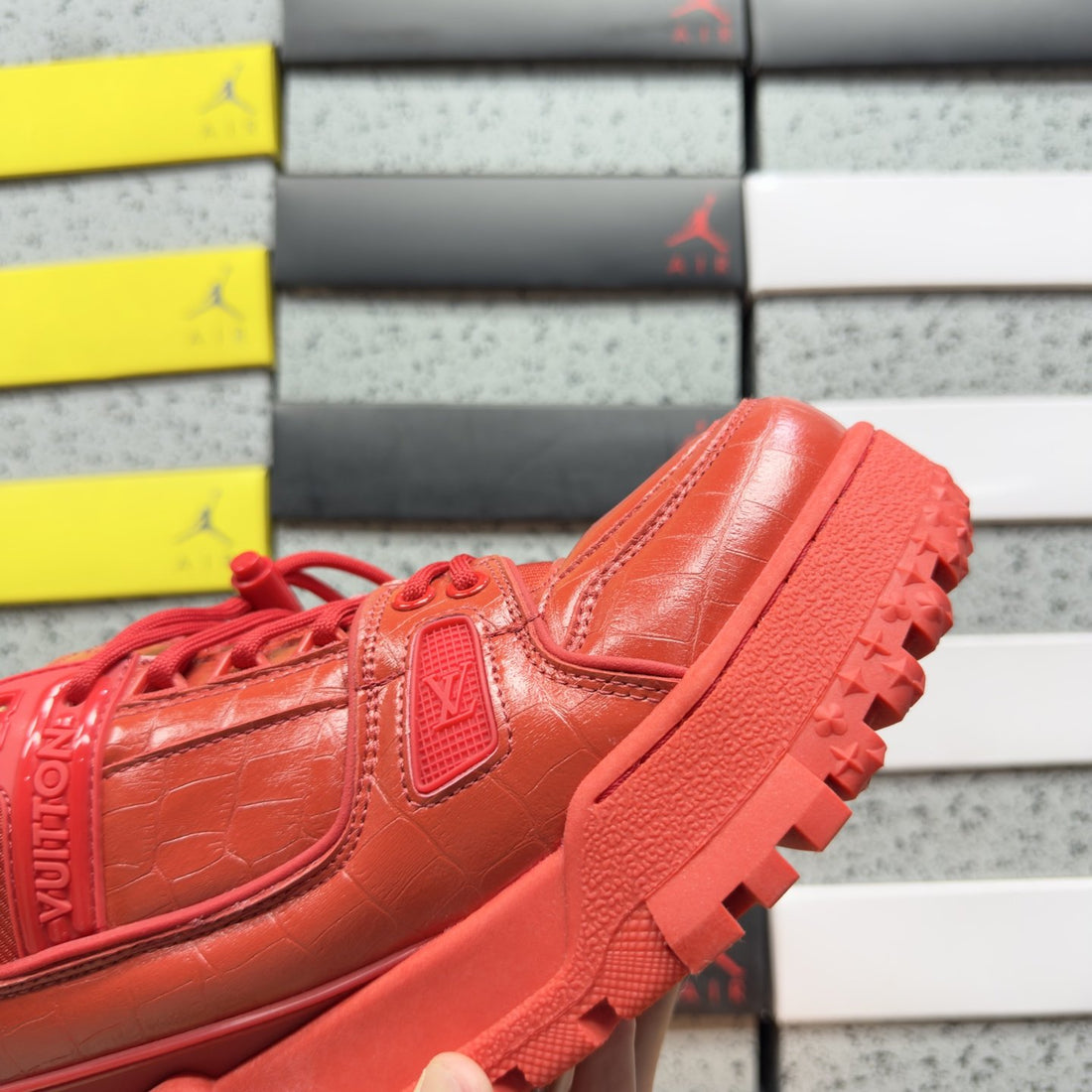 LV Trainer Triple Red