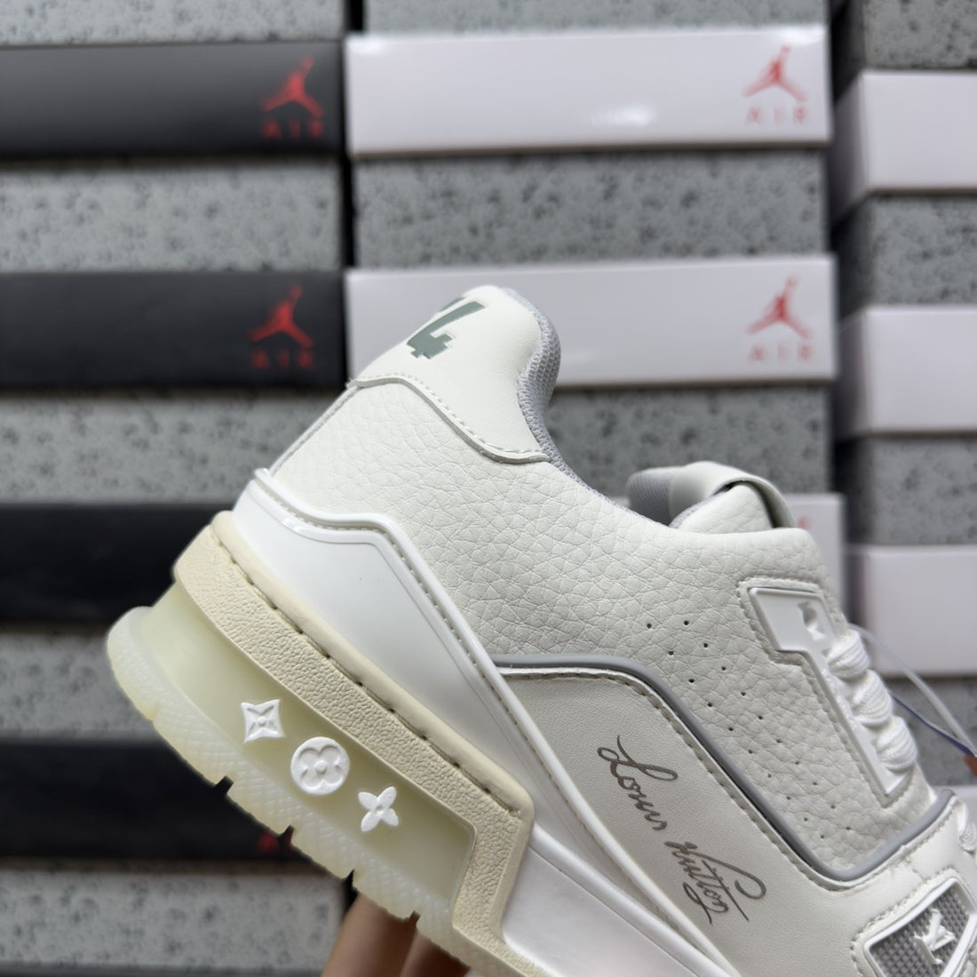 LV Trainer Triple White