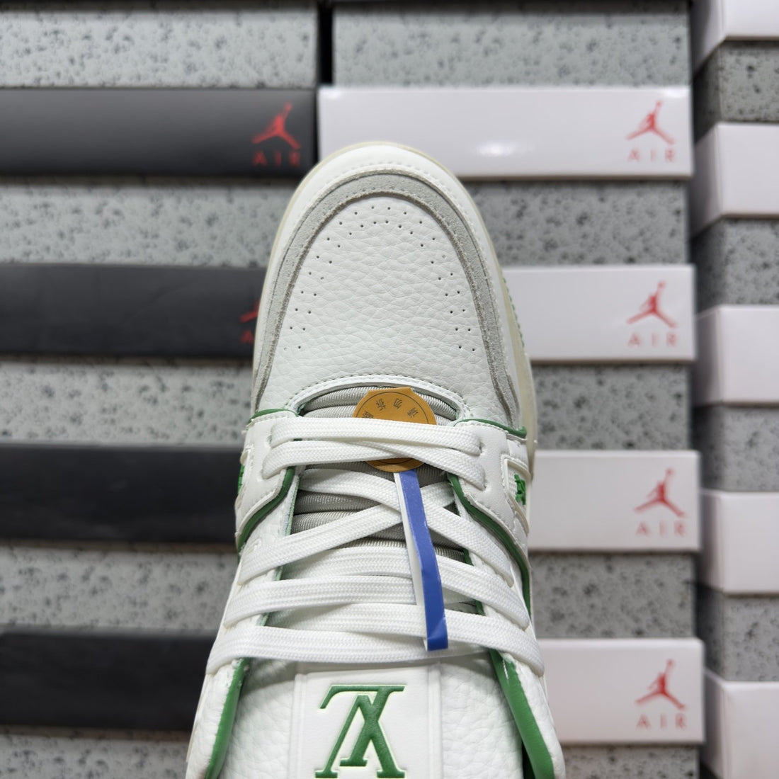 LV Trainer White Green Signature