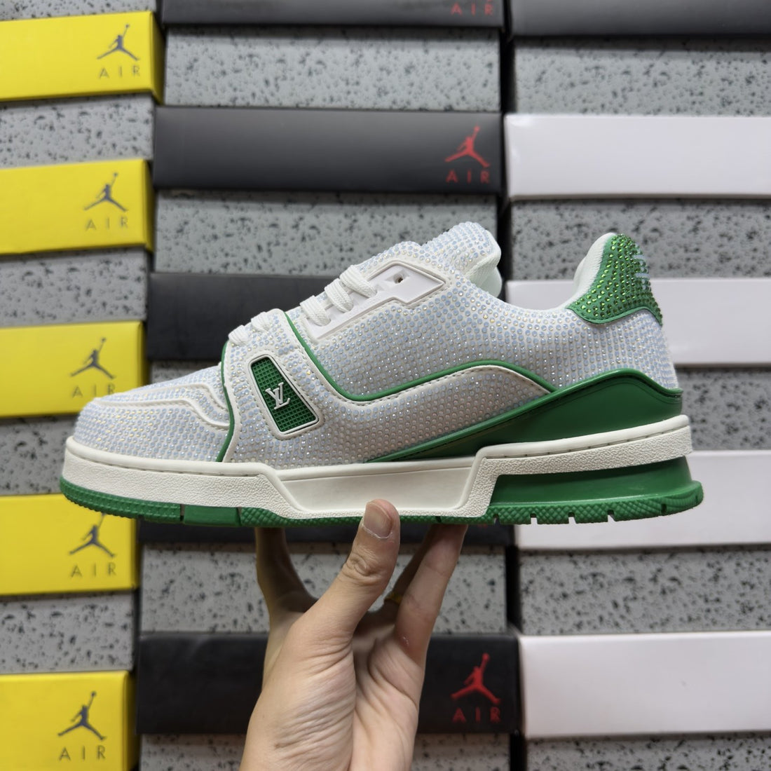 LV Trainer White Green Strass