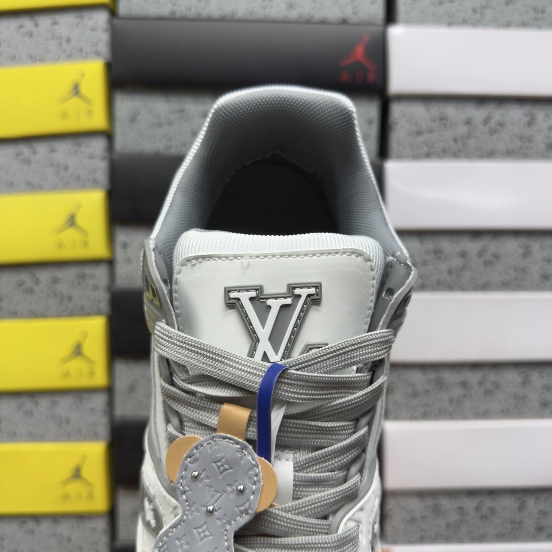 LV Trainer White Grey Gum