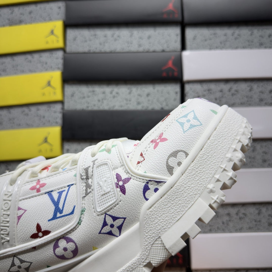 LV Trainer White Multicolor