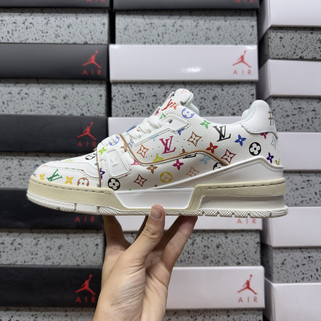 LV Trainer White Multicolor Signature