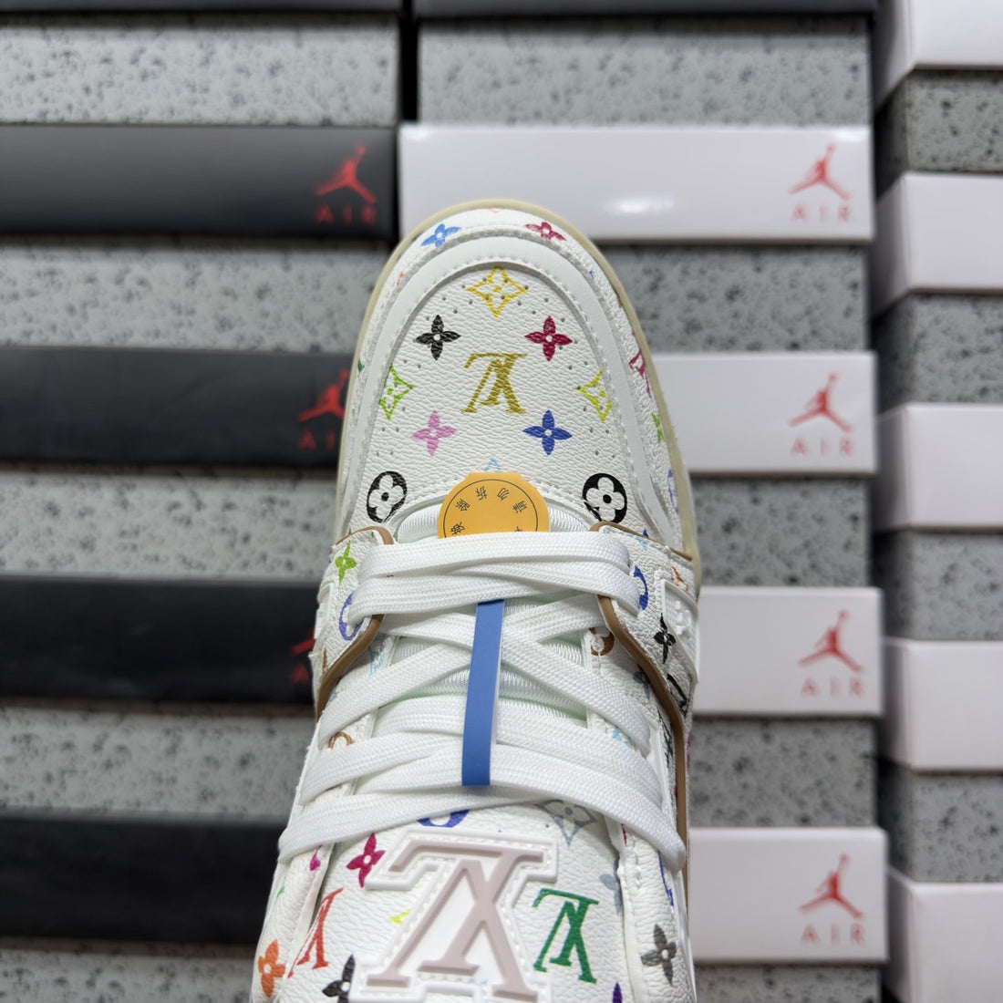 LV Trainer White Multicolor Signature