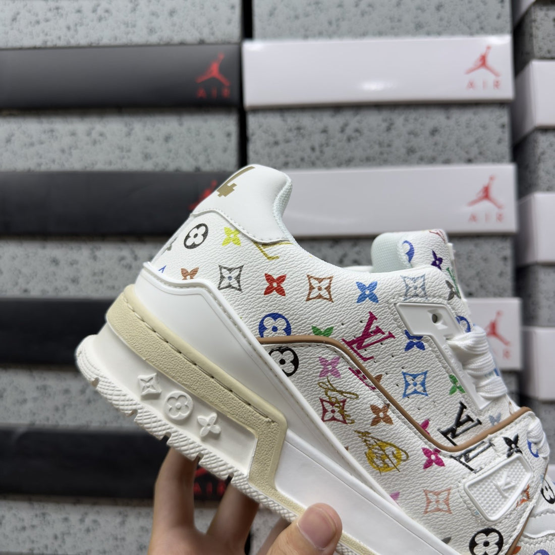 LV Trainer White Multicolor Signature
