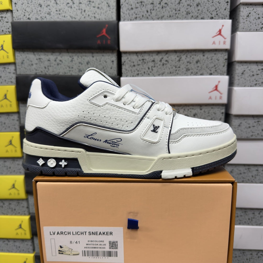 LV Trainer White Navy