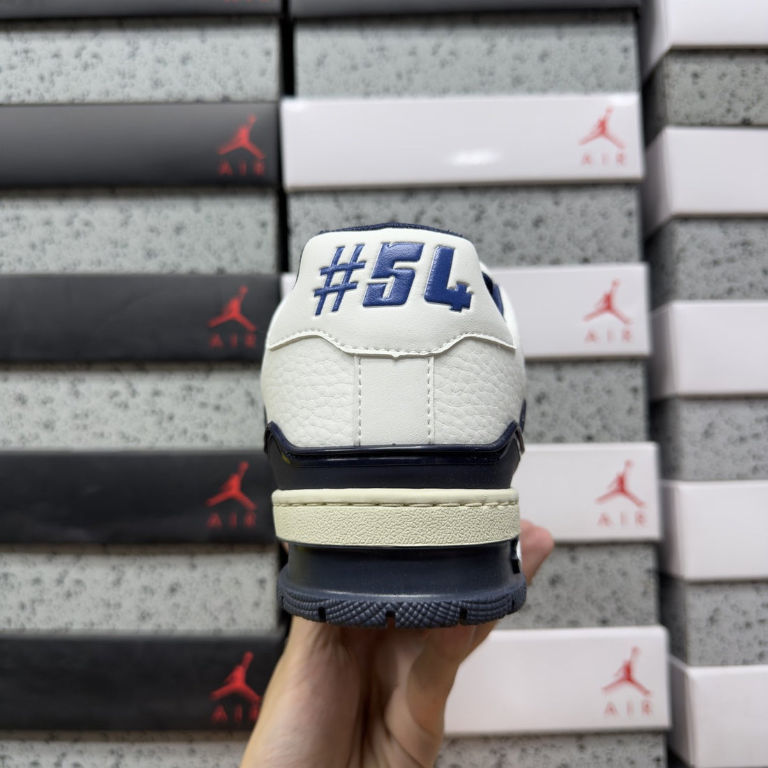 LV Trainer White Navy