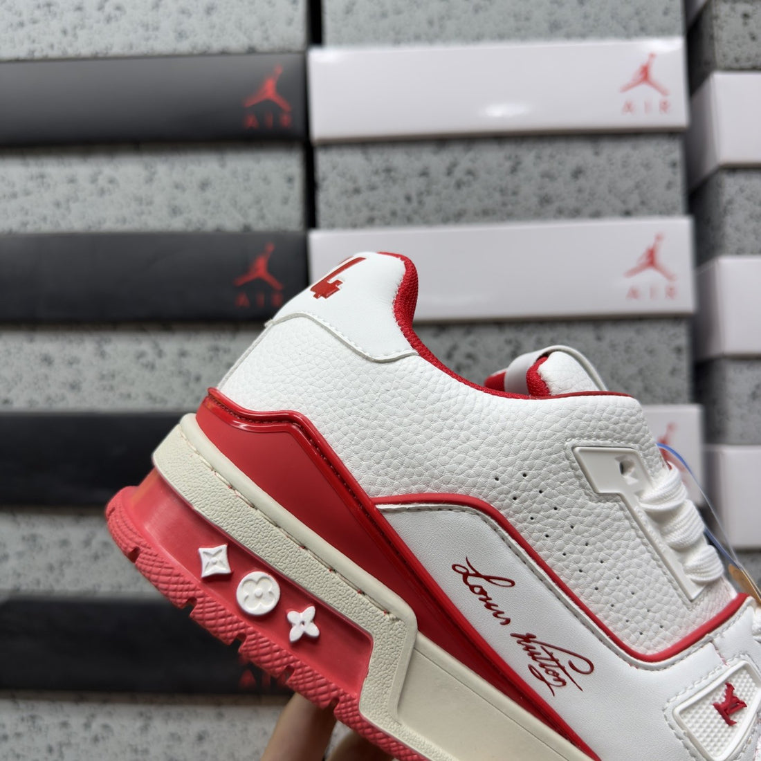 LV Trainer White Red