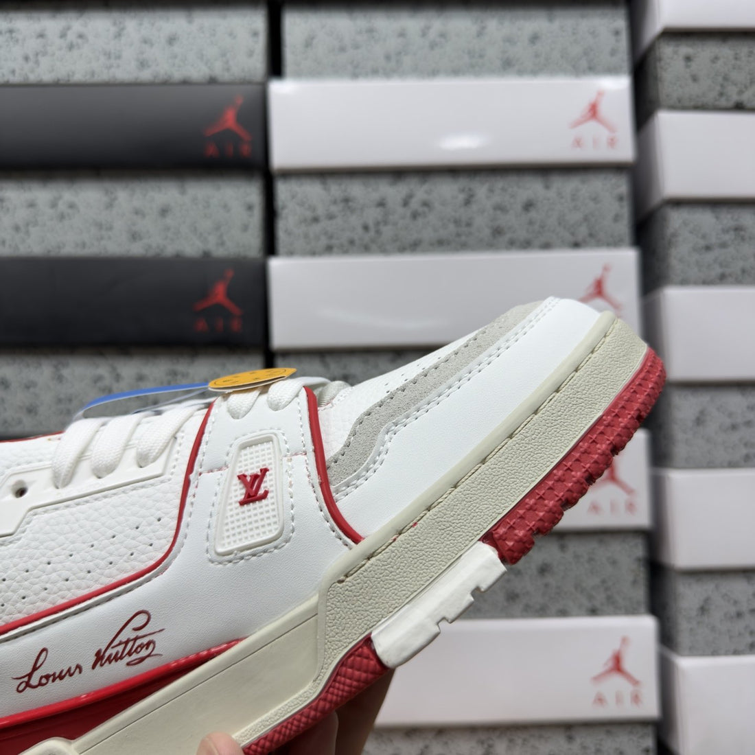 LV Trainer White Red