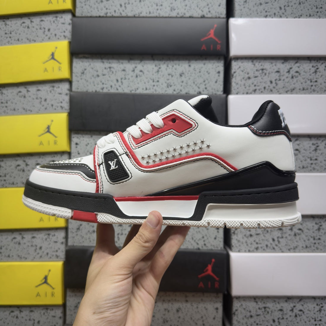 LV Trainer White Red Black
