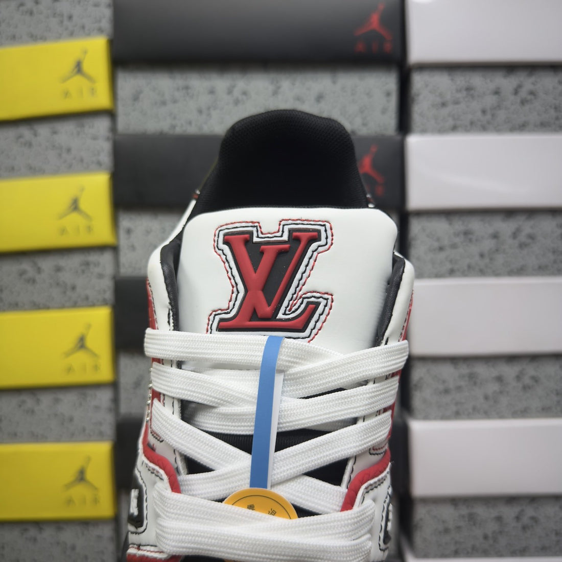 LV Trainer White Red Black