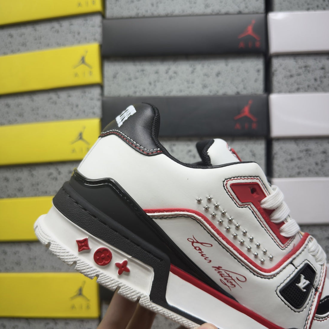 LV Trainer White Red Black