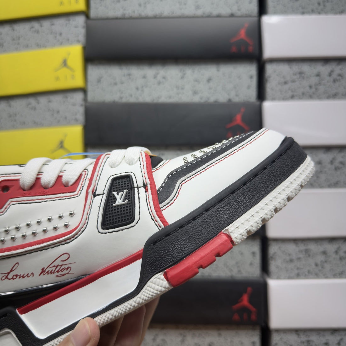 LV Trainer White Red Black