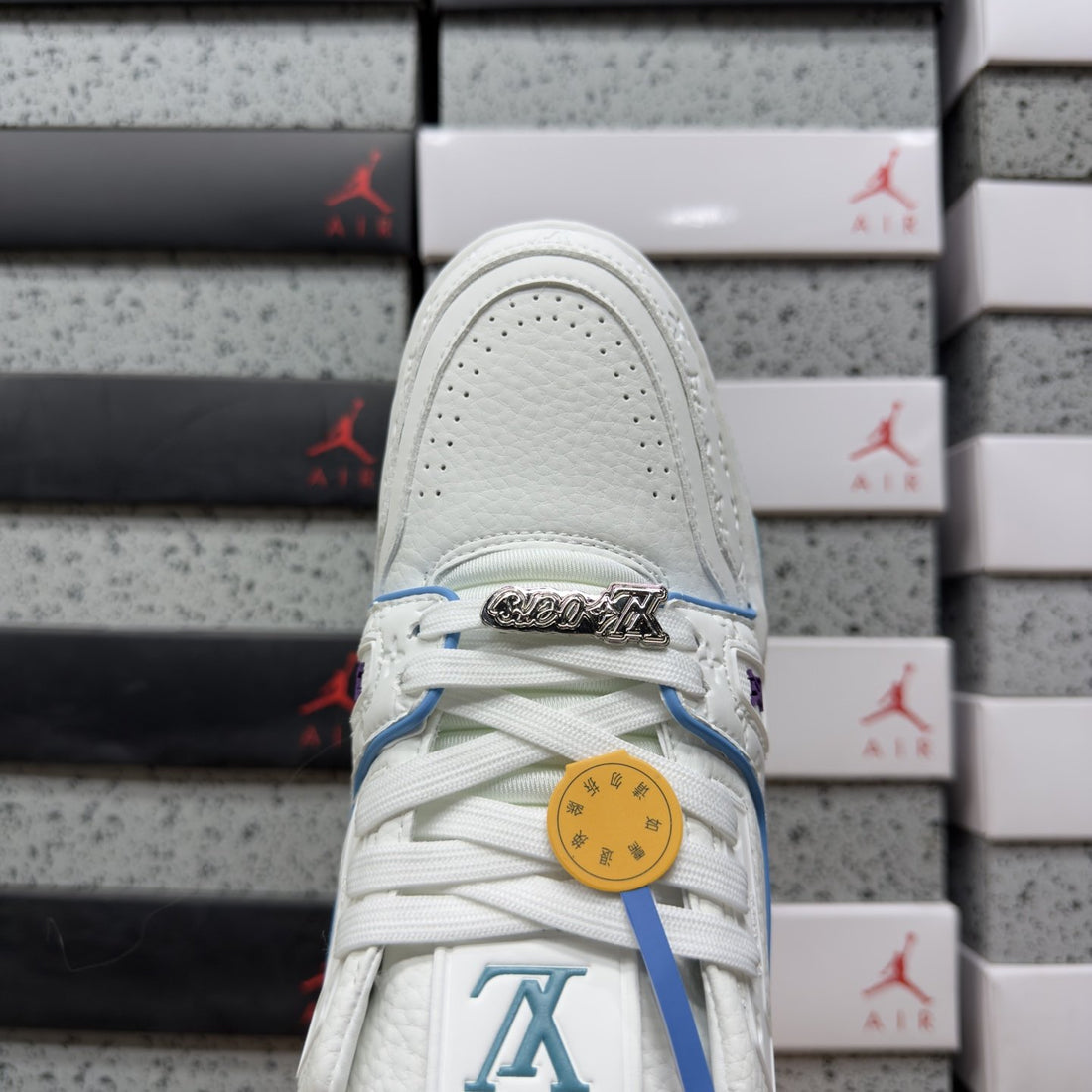 LV Trainer White Sky Blue