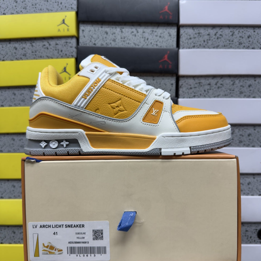 LV Trainer Yellow White