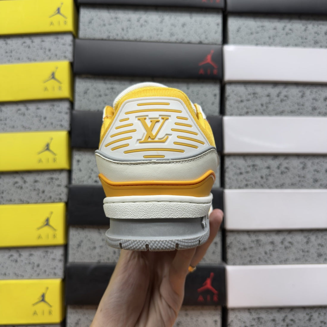 LV Trainer Yellow White