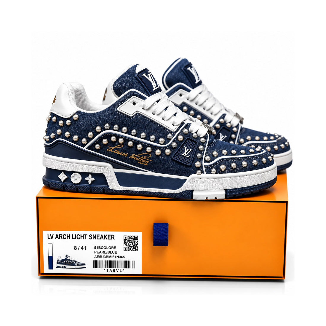LV Trainer Navy Pearl Studs