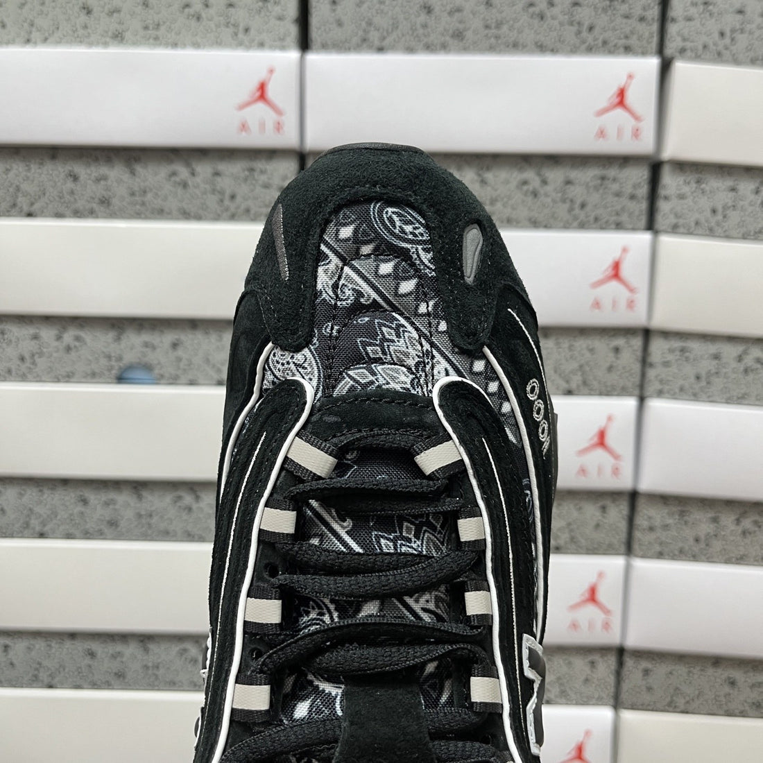 NB 1000 Black Silver