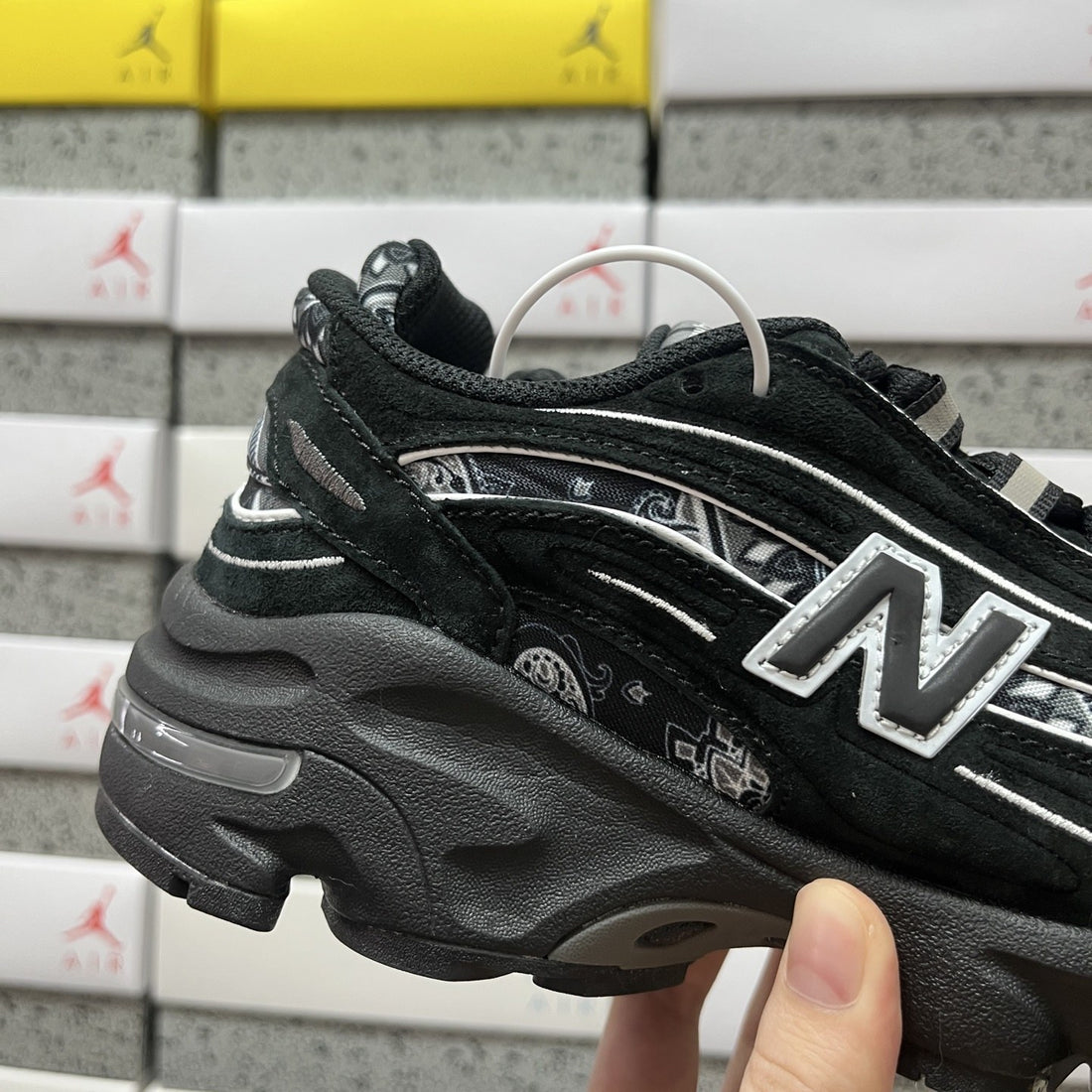 NB 1000 Black Silver