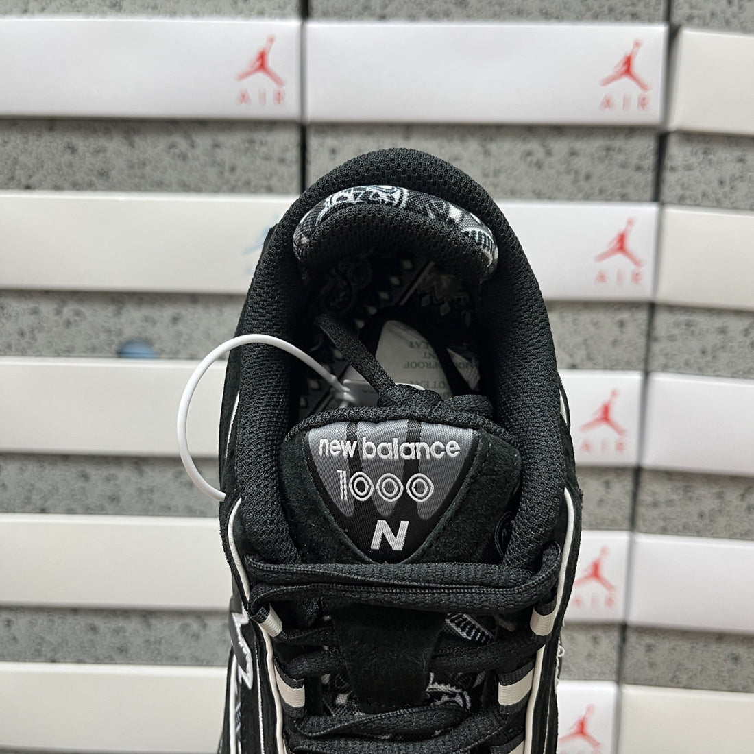 NB 1000 Black Silver