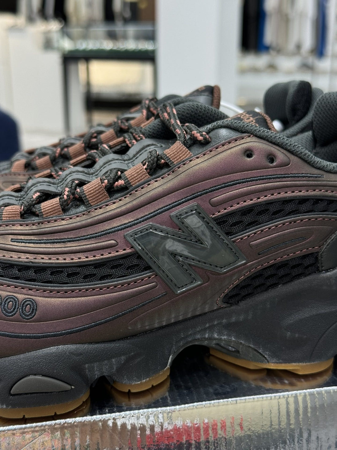 NB 1000 Brown Black