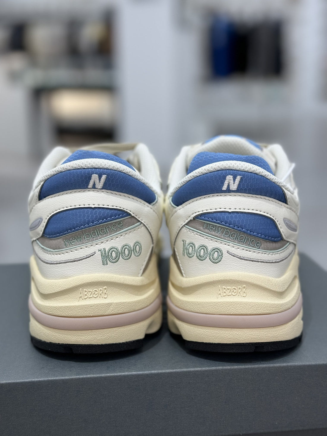 NB 1000 Cream Blue
