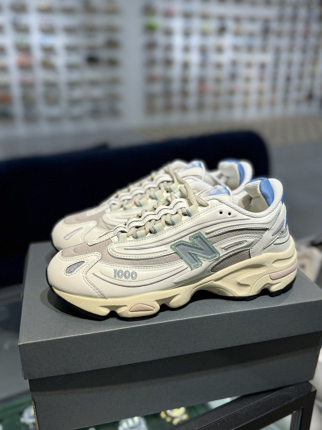 NB 1000 Cream Blue
