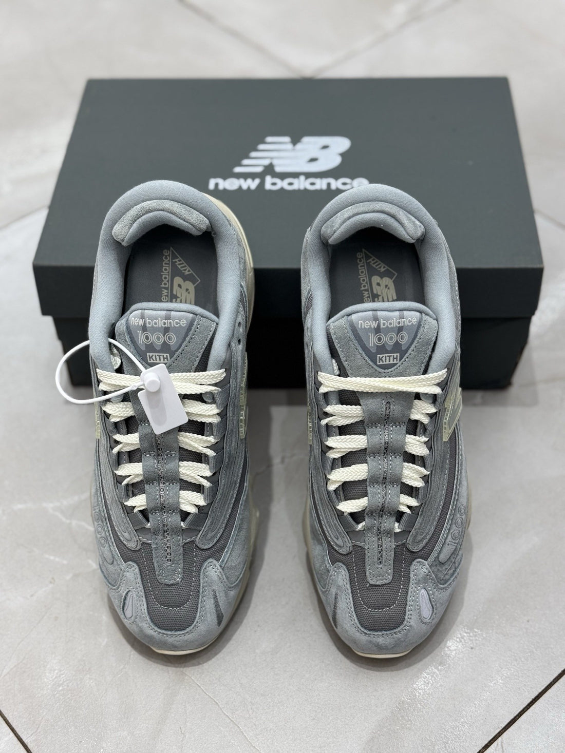 NB 1000 Grey Cream