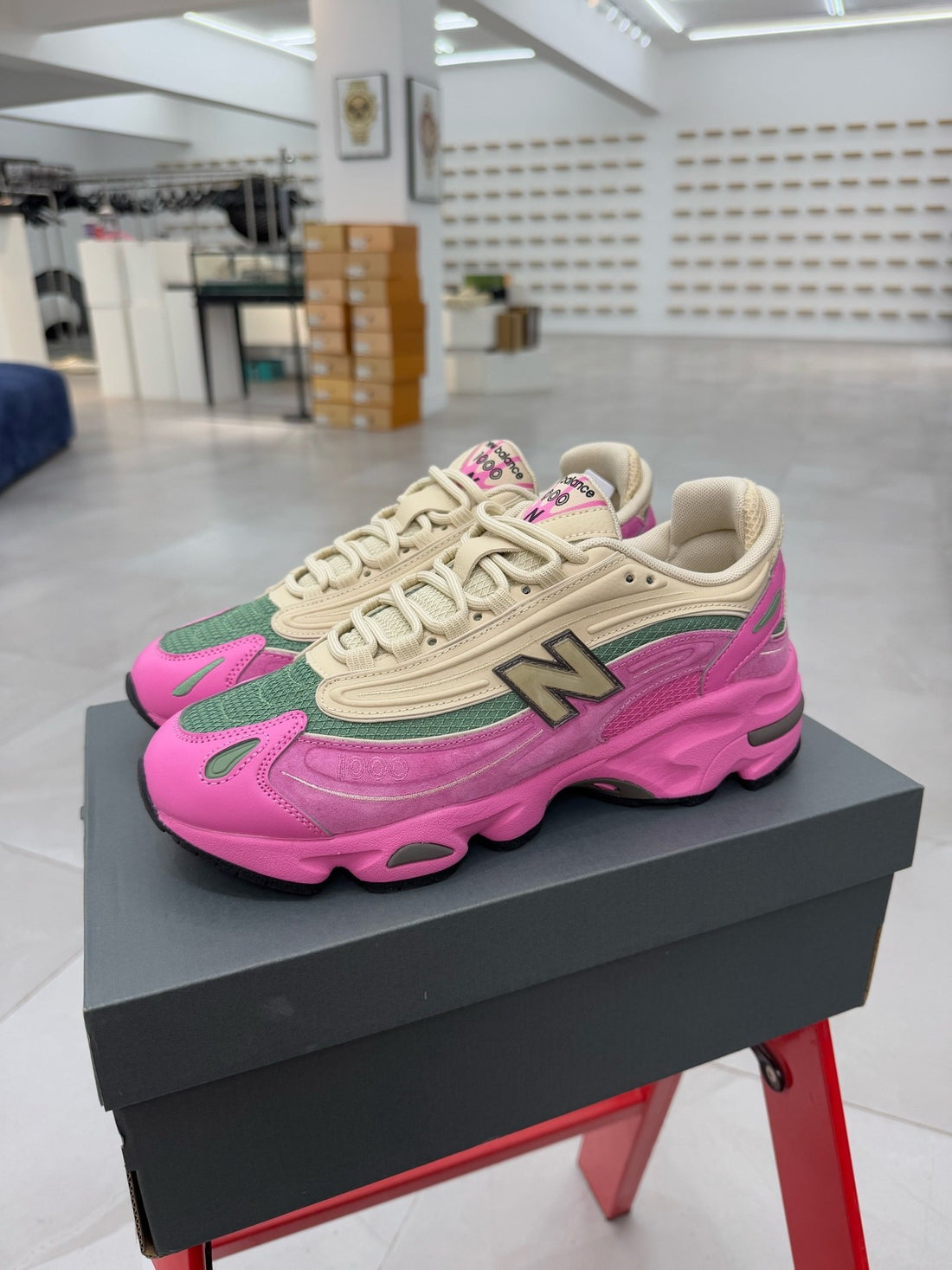 NB 1000 Pink Tan