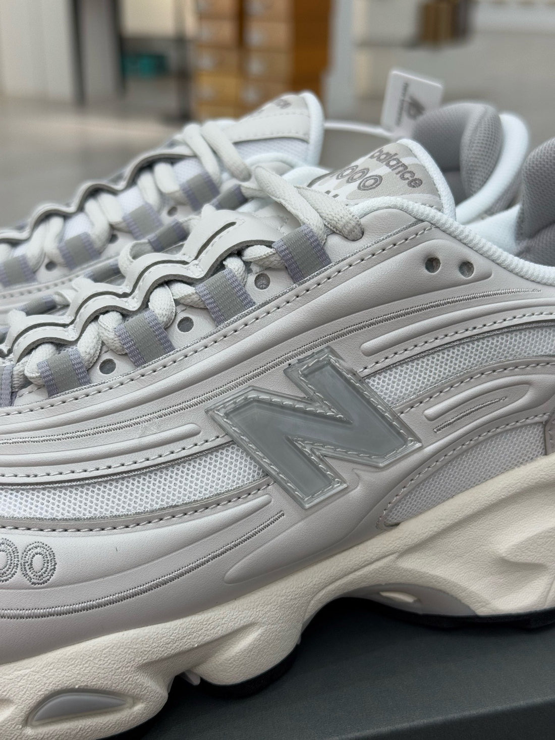 NB 1000 Silver Cream