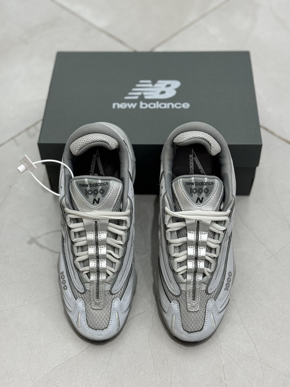 NB 1000 Silver Grey