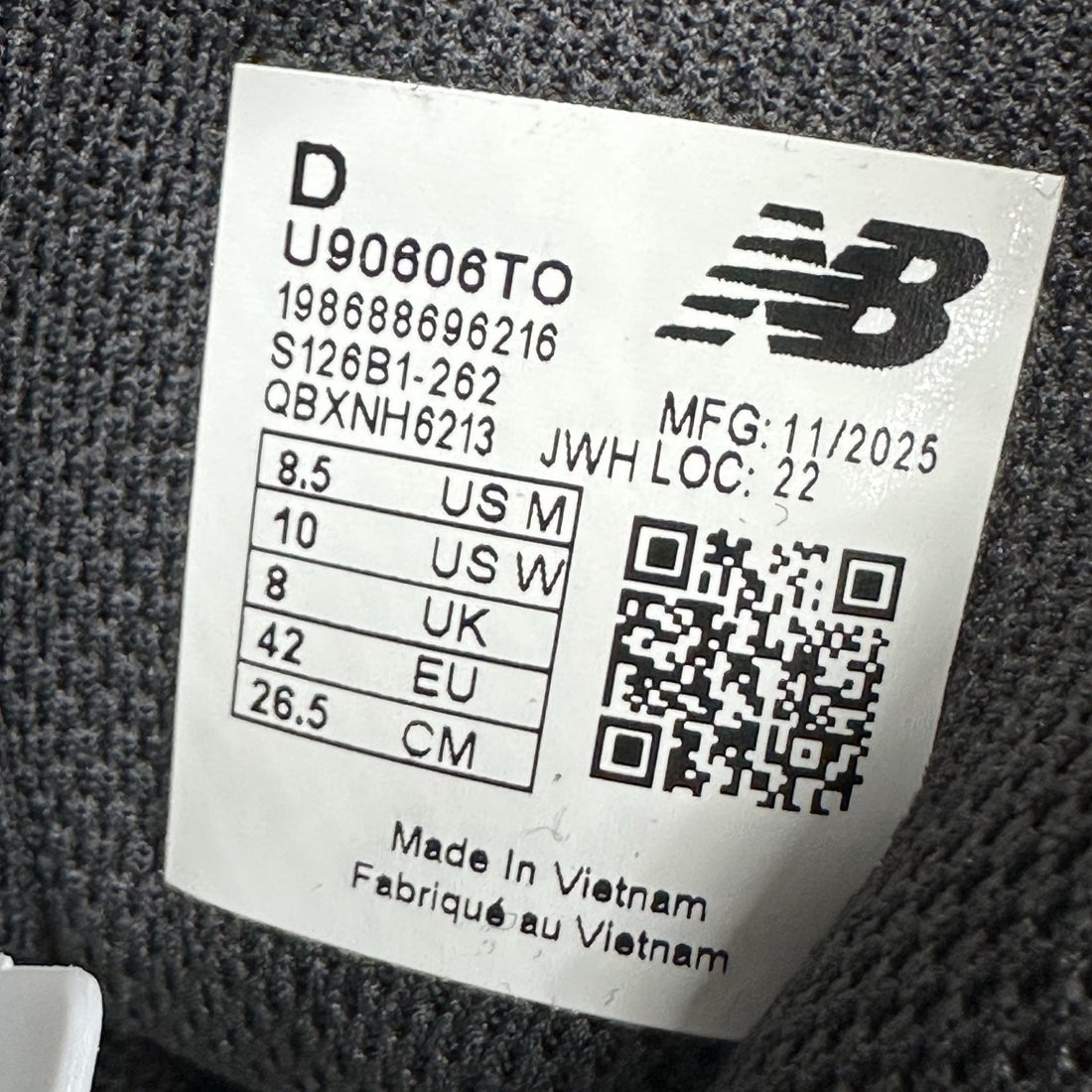 NB 9060 Black Castlerock