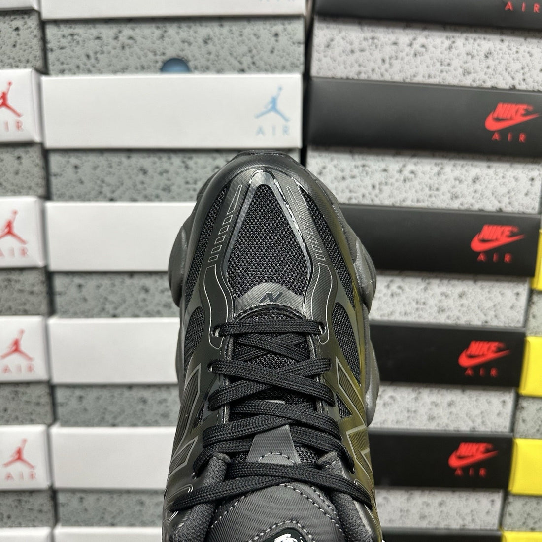 NB 9060 Black Castlerock