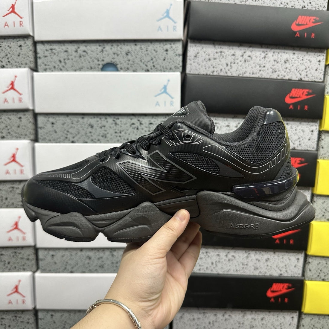 NB 9060 Black Castlerock