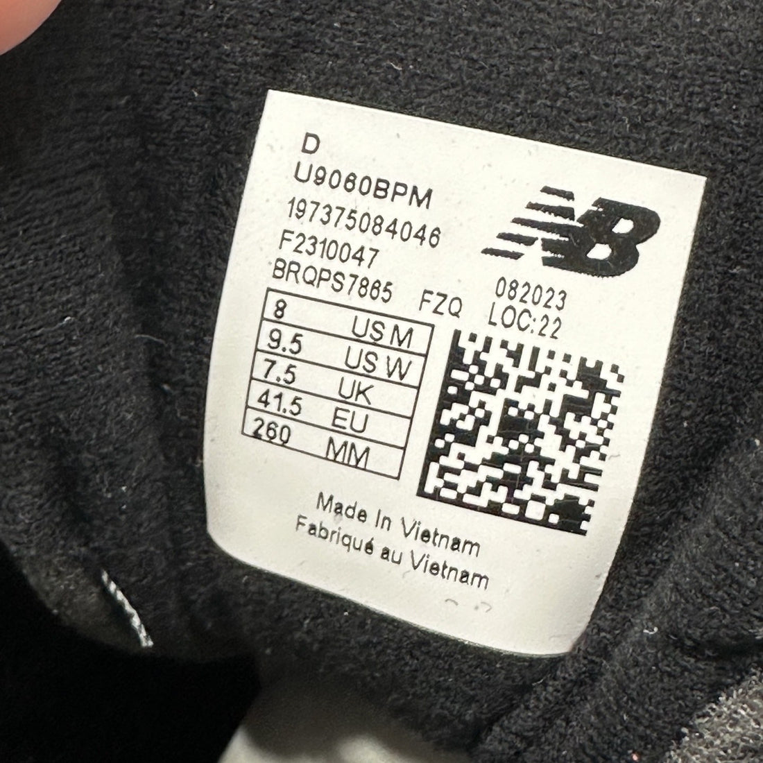 NB 9060 Black Magnet