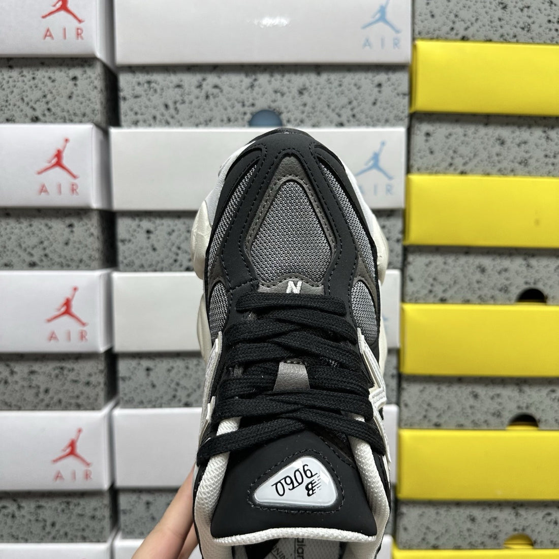 NB 9060 Black Sea Salt